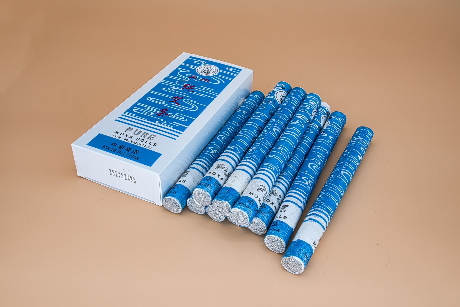 Moxa-Zigarren aus reinem Moxa ohne Zusätze (Schachtel mit 10 Stangen) Moxa-Zigarren aus reinem Moxa ohne Zusätze (Schachtel mit 10 Stangen)